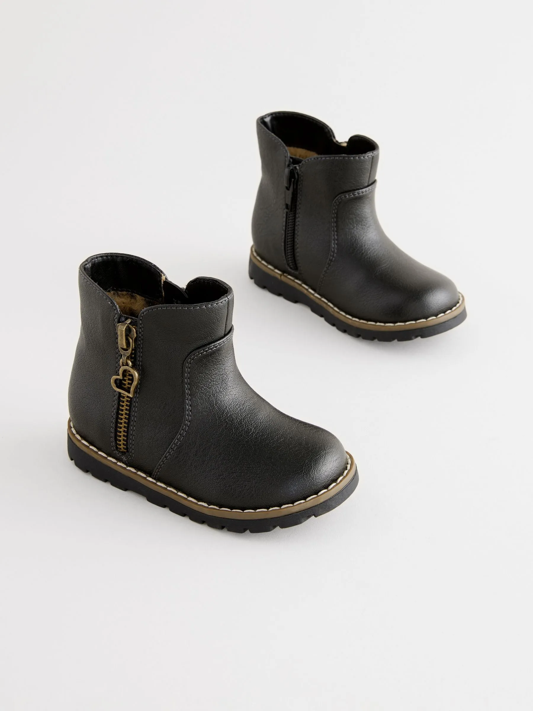 Black Wide Fit (G) Chelsea Zip Ankle Boots