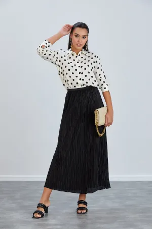 Classic Pleated Midi Skirt in Black