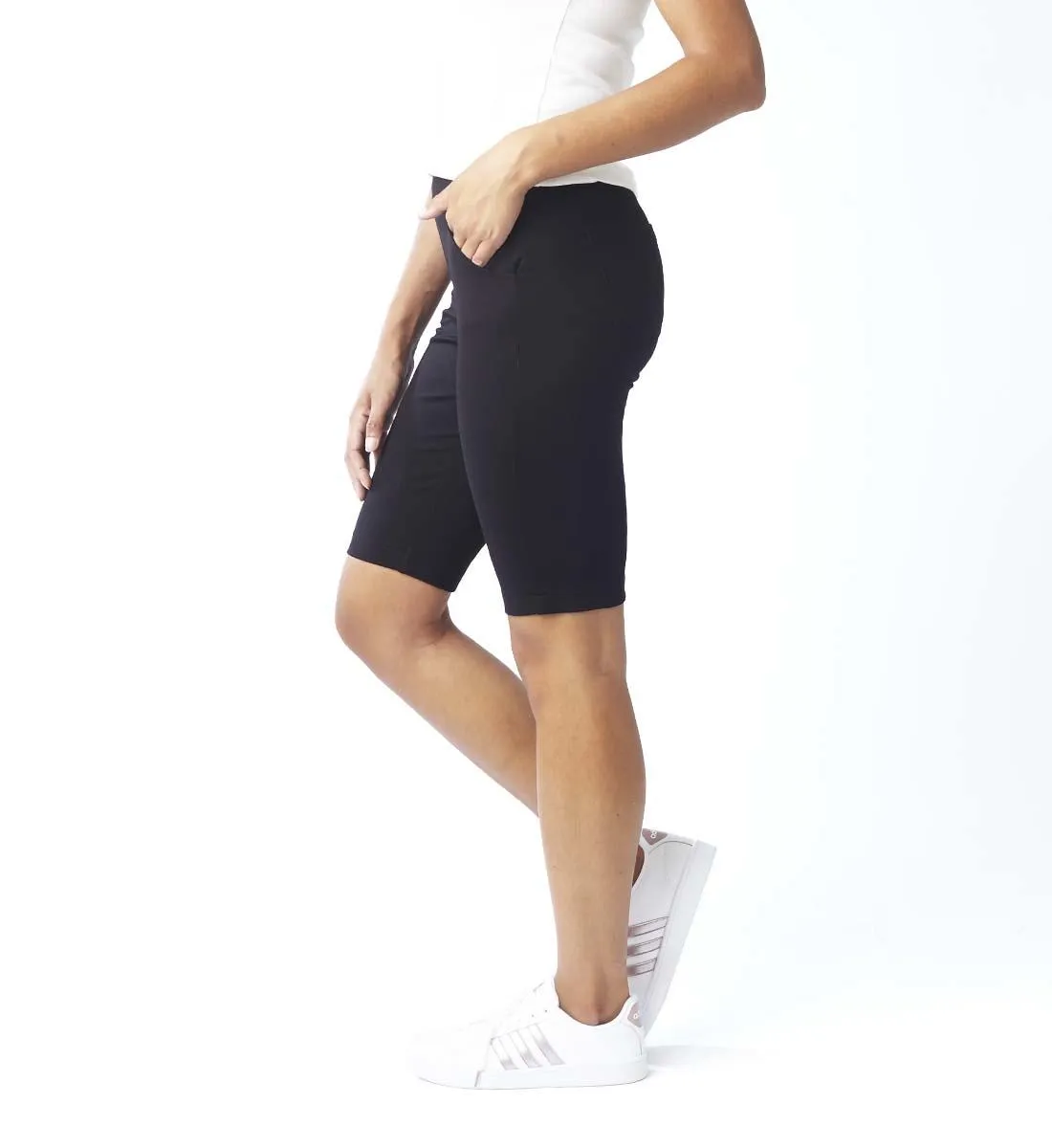 DEE DEE PONTI SHORT