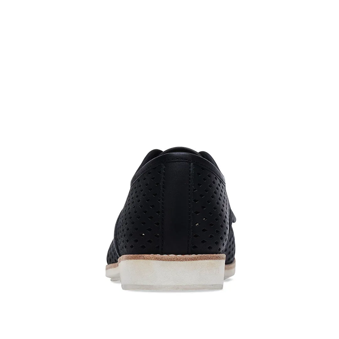 Derby Punch Black