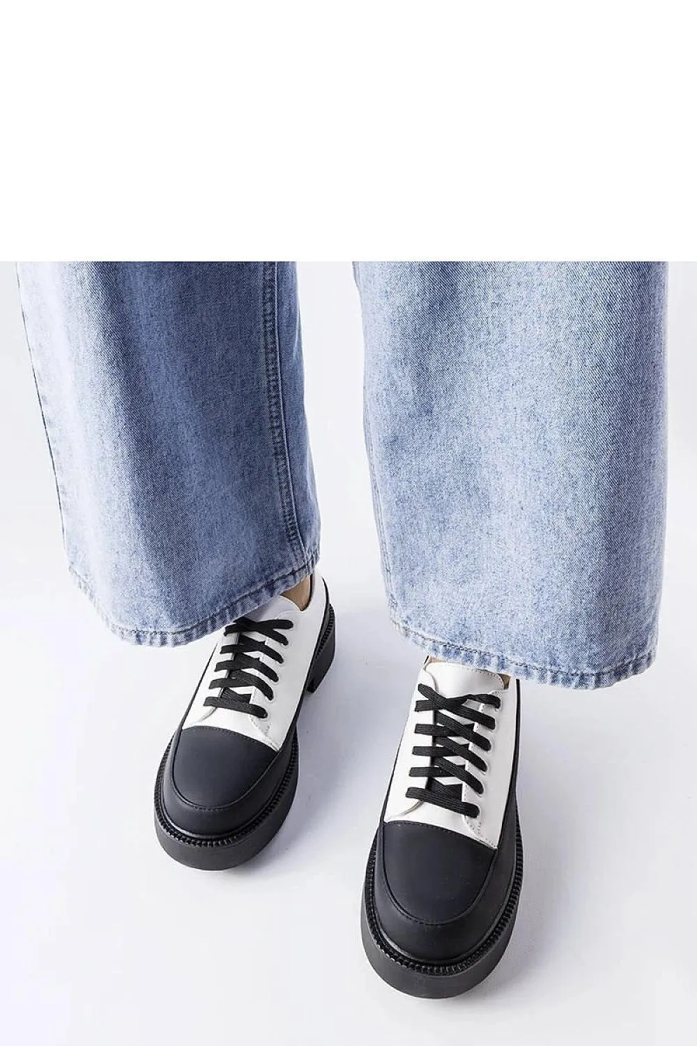 Low Shoes model 207042 Solea