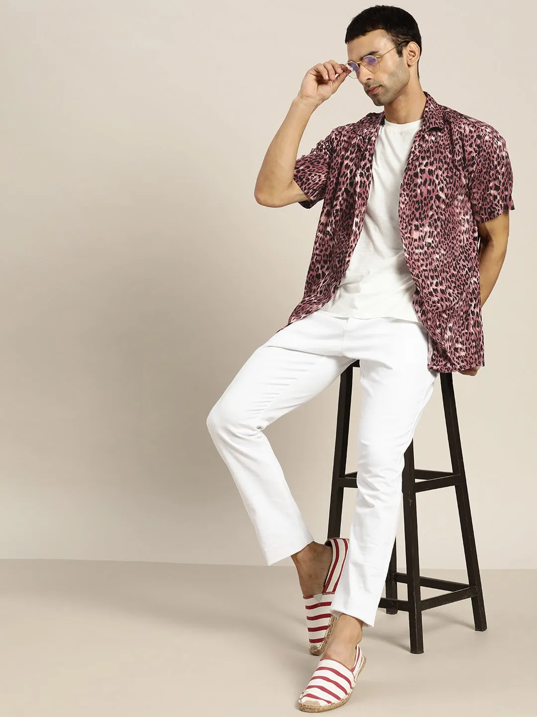 Men Brown & Black Prints Viscose Rayon Relaxed Fit Casual Resort Shirt