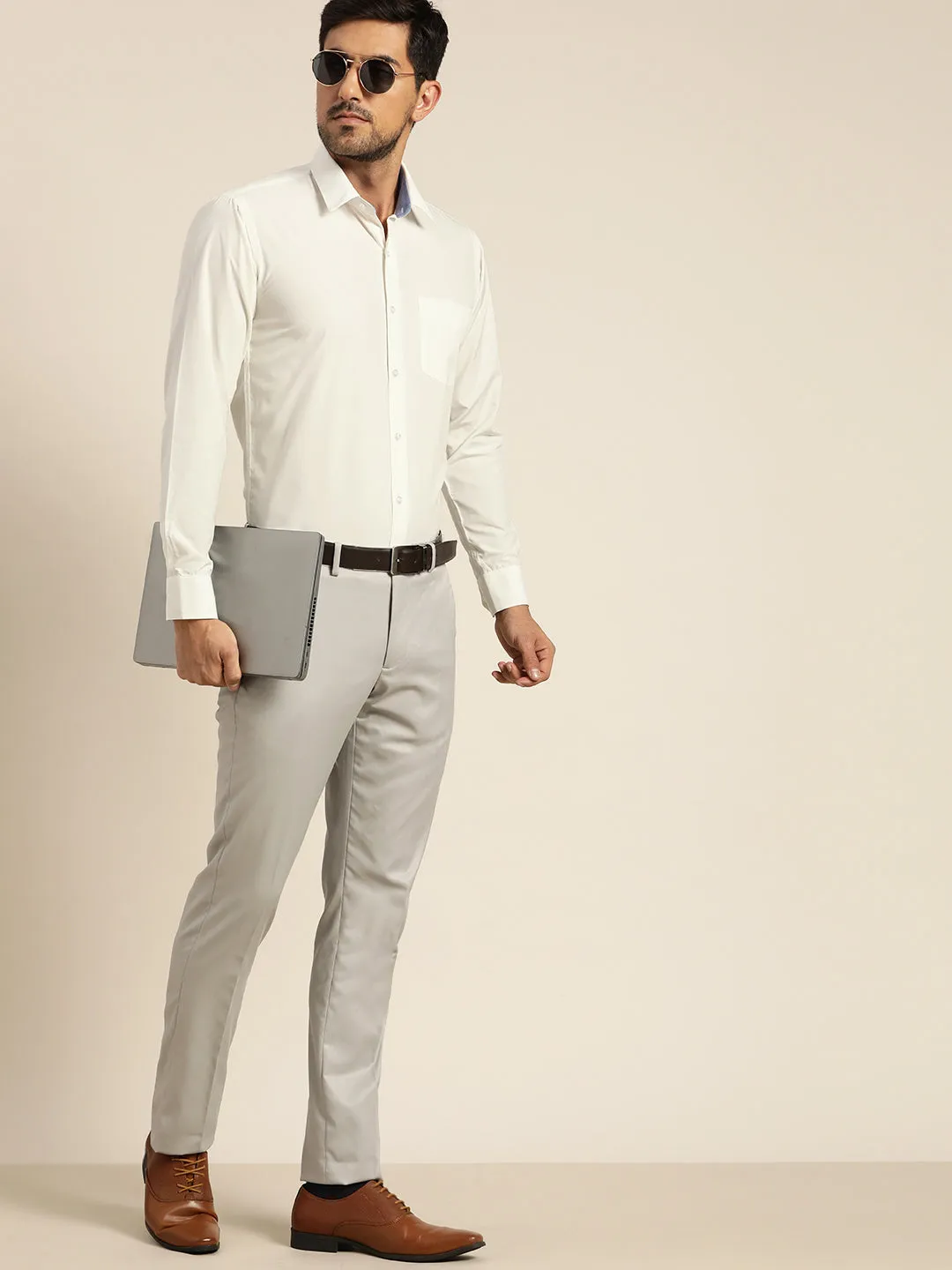 Men Cream Solids Slim Fit Formal Shirt