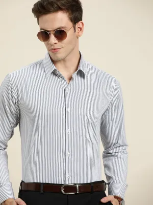 Men White-Navy Checks Cotton Rich Slim Fit Formal Shirt