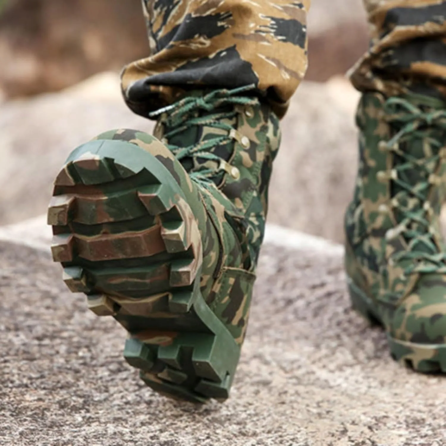 Men's Hiking Work Boots Tactical Boots, Waterproof Slip Resistant Hiking Shoes, Four Seasons Camp Outdoor Desert