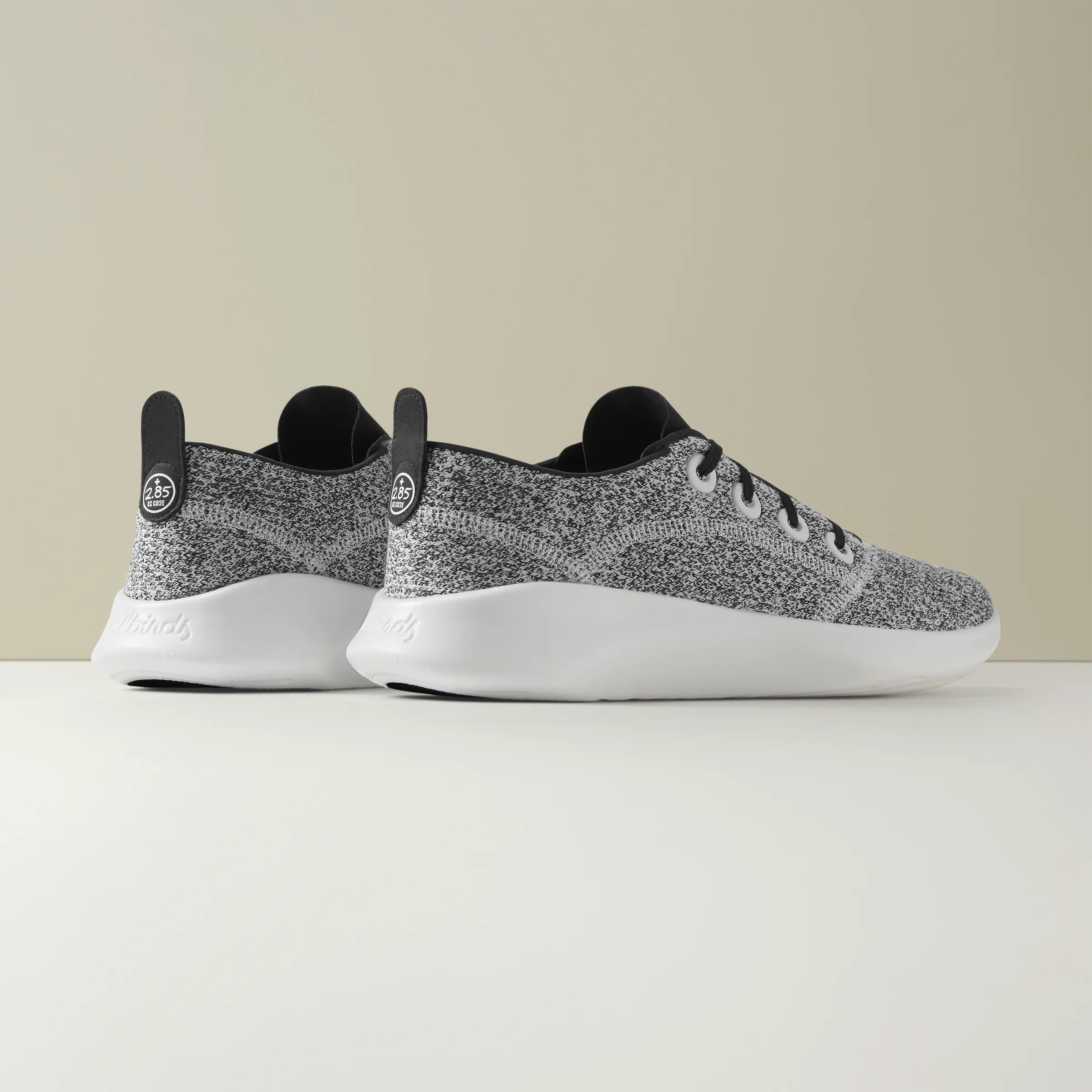 Men's SuperLight Tree Runners - Blizzard/Natural Black (Blizzard Sole)