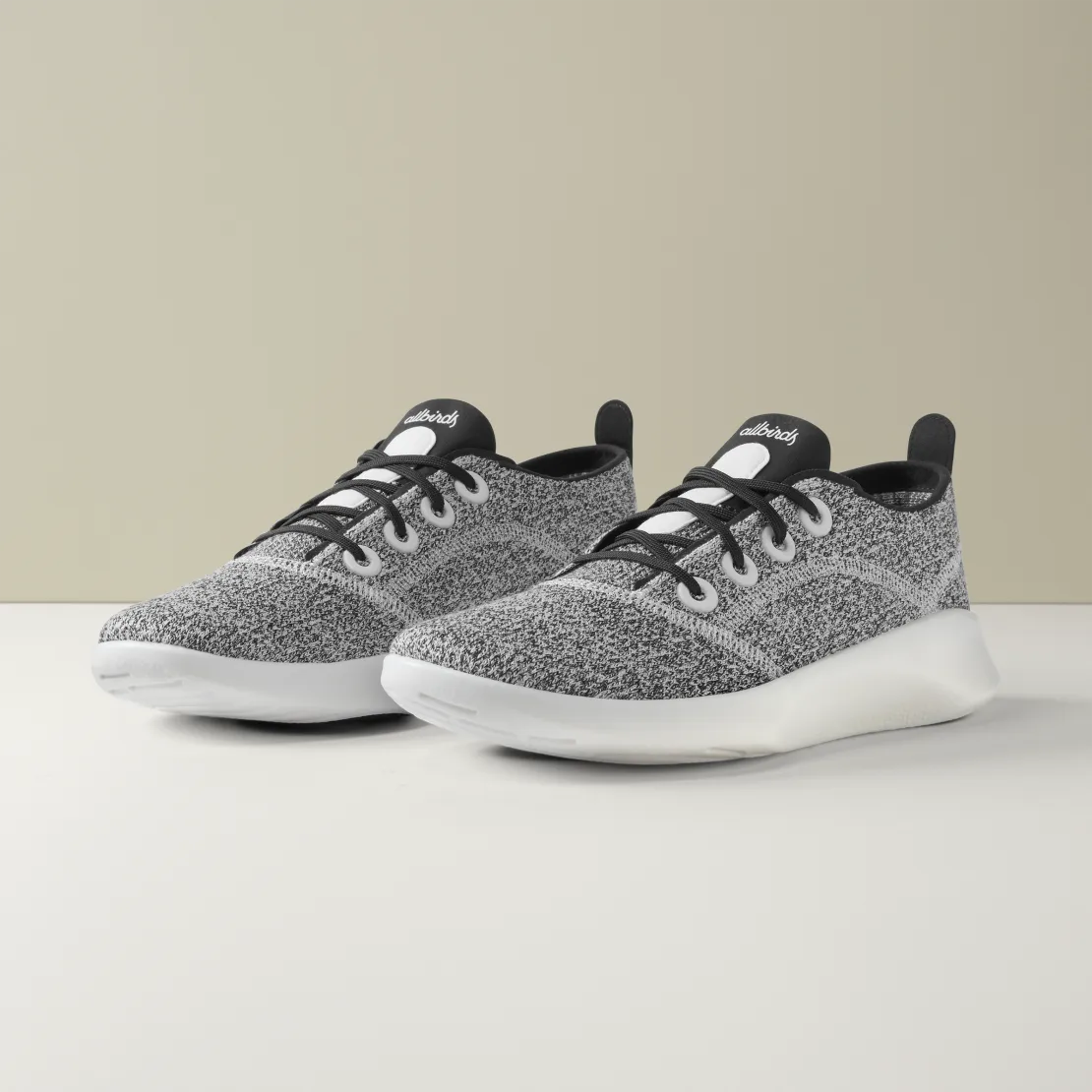 Men's SuperLight Tree Runners - Blizzard/Natural Black (Blizzard Sole)
