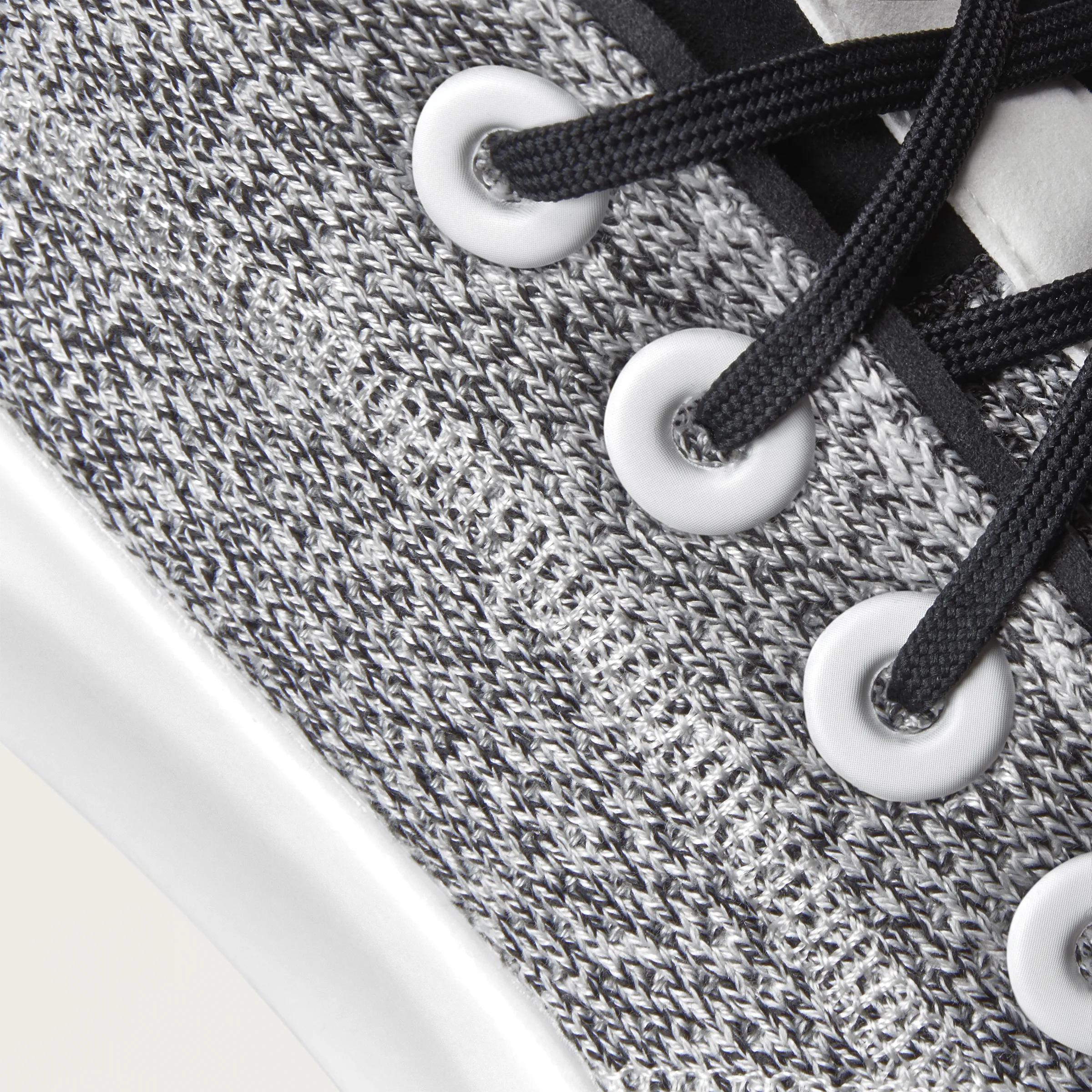 Men's SuperLight Tree Runners - Blizzard/Natural Black (Blizzard Sole)