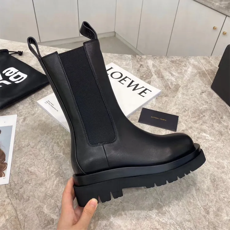 MONA BOTTAZA MEZIZO LEATHER CHELSEA BOOTS IN BLACK