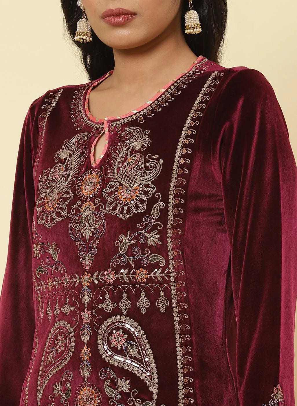 Plum Embroidered Velvet Kurta With Sequins