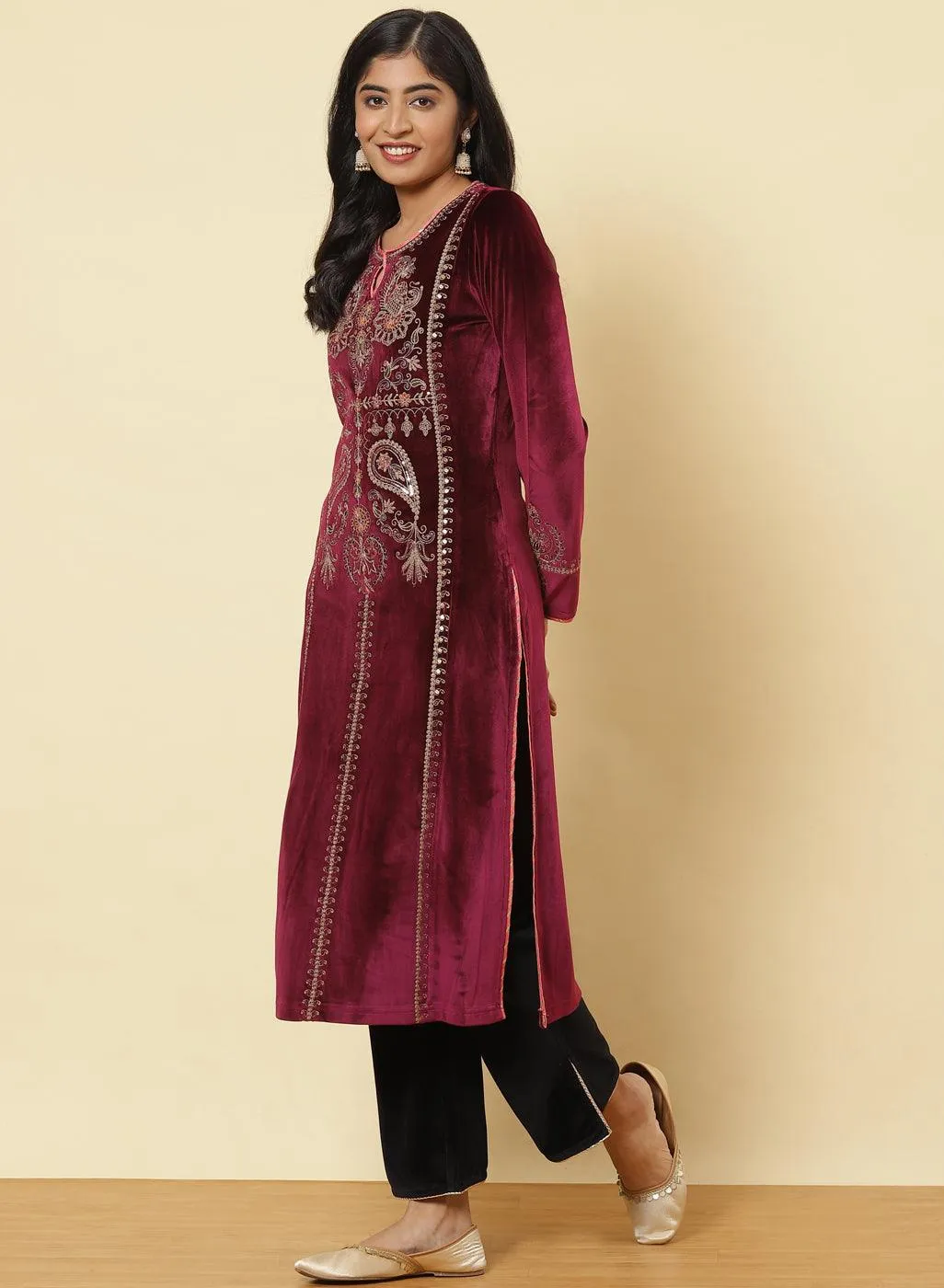 Plum Embroidered Velvet Kurta With Sequins