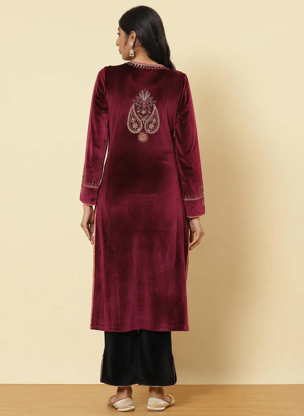 Plum Embroidered Velvet Kurta With Sequins