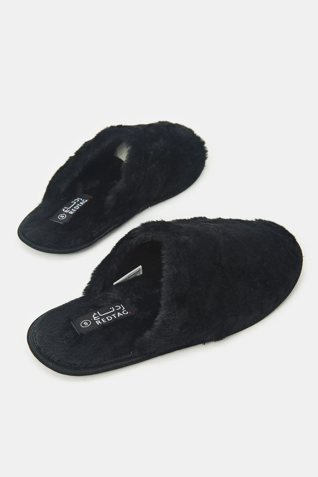 Women Black Closed Toe Classic Slipper